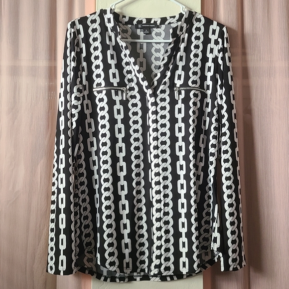 Black & White Chain Patterned Blouse - Picture 1 of 5